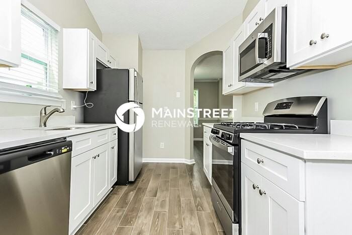 350 Summer Hill Cir - Photo 4 of 17