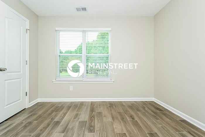 350 Summer Hill Cir - Photo 6 of 17