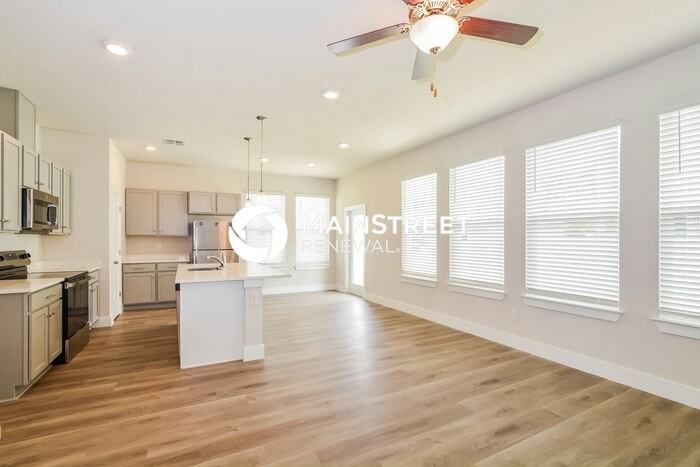 332 Whiteheart Dr - Photo 3 of 16