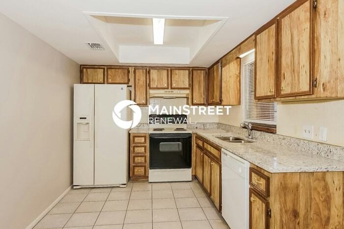 3970 Oakland Street - Photo 5 of 16