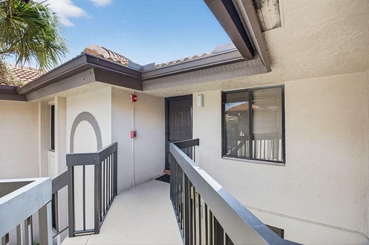 5151 West Club Circle - Photo 3 of 7