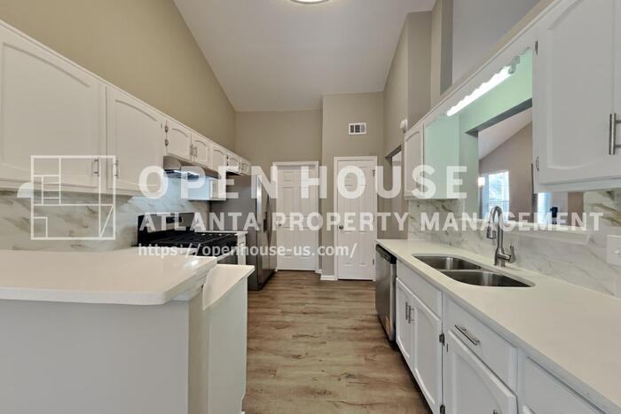 2071 Boone Pl - Photo 7 of 21