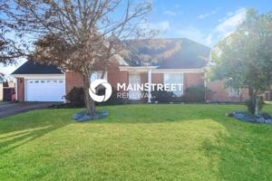 featured image of 6123 English Ivy North