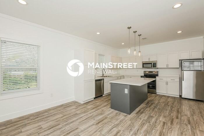 1417 Illinois Ave - Photo 5 of 18