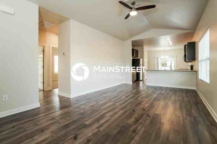 7257 Owen Park Circle - Photo 4 of 18