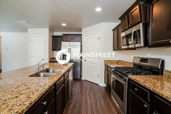 4691 Woodford Cir - Photo 7 of 19