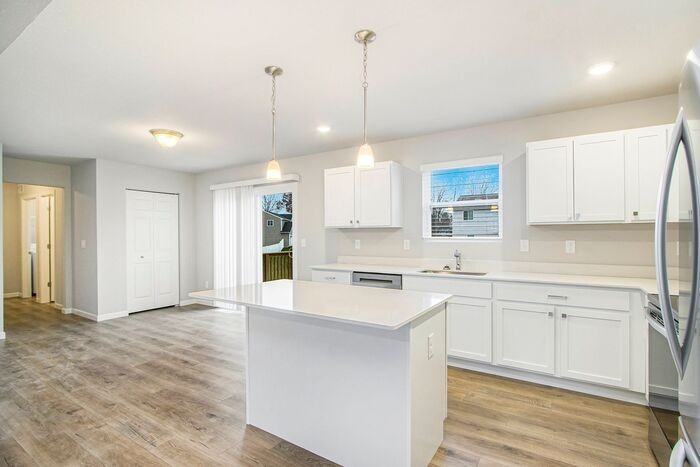 7190 Montego Bay St - Photo 3 of 21