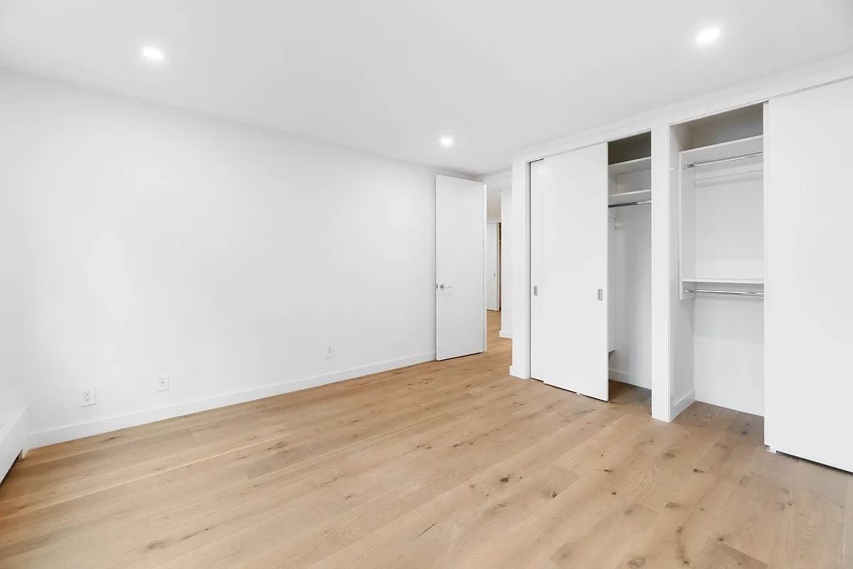 227 East 59th Street #2D - Photo 4 of 6