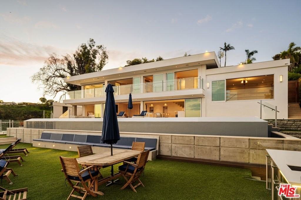 467 Paseo Miramar - Photo 3 of 36