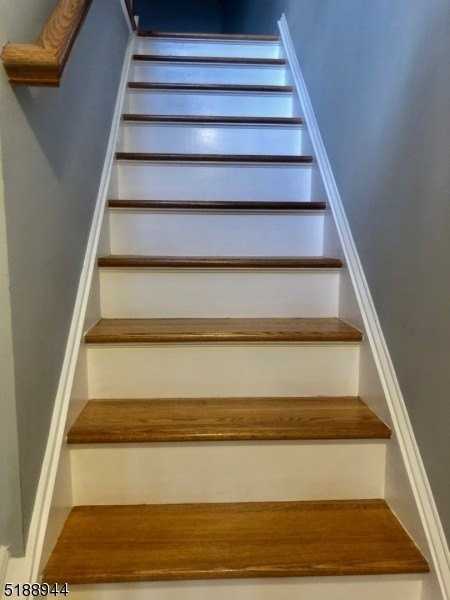 196 Burgess Pl #4 - Photo 6 of 15