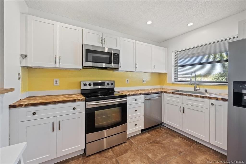 1210 Southeast Parkview Place #9 - Photo 5 of 36