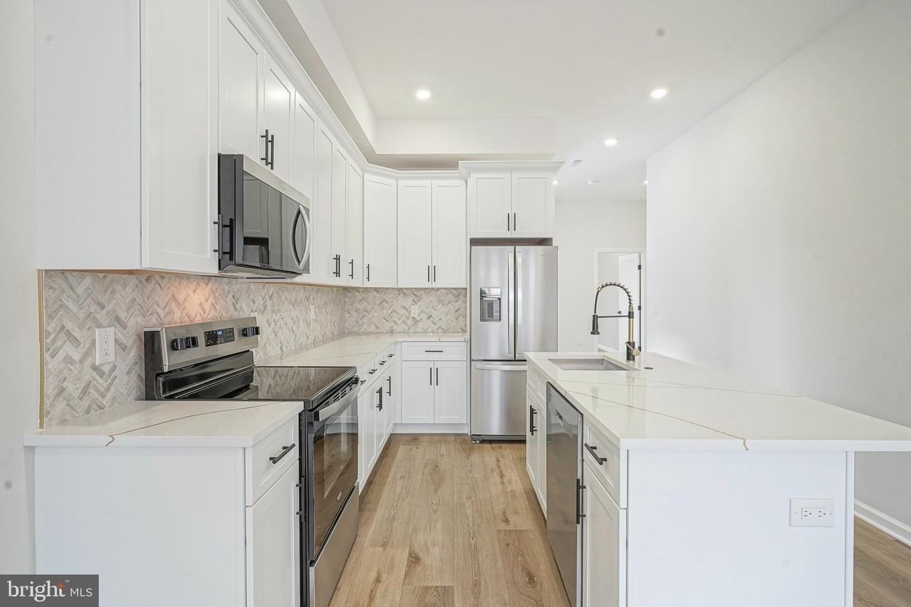 952 N Marshall St Unit 2 #2 - Photo 6 of 25