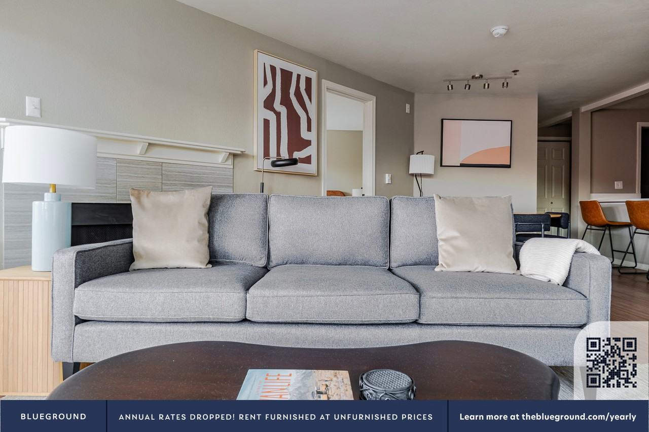 2400 Elliott Ave #971 - Photo 4 of 41