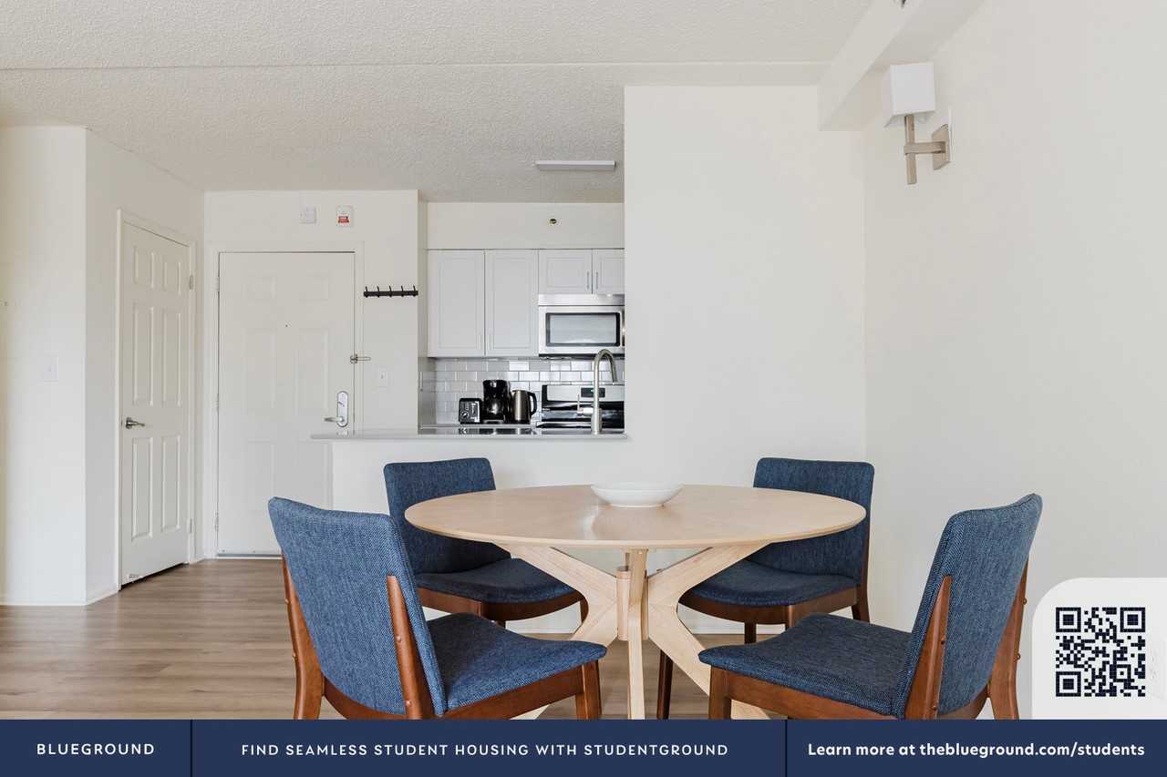 444 Washington Boulevard - Photo 7 of 48