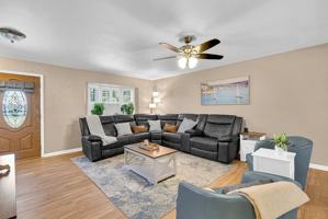 featured image of 897 Imperial Dr
