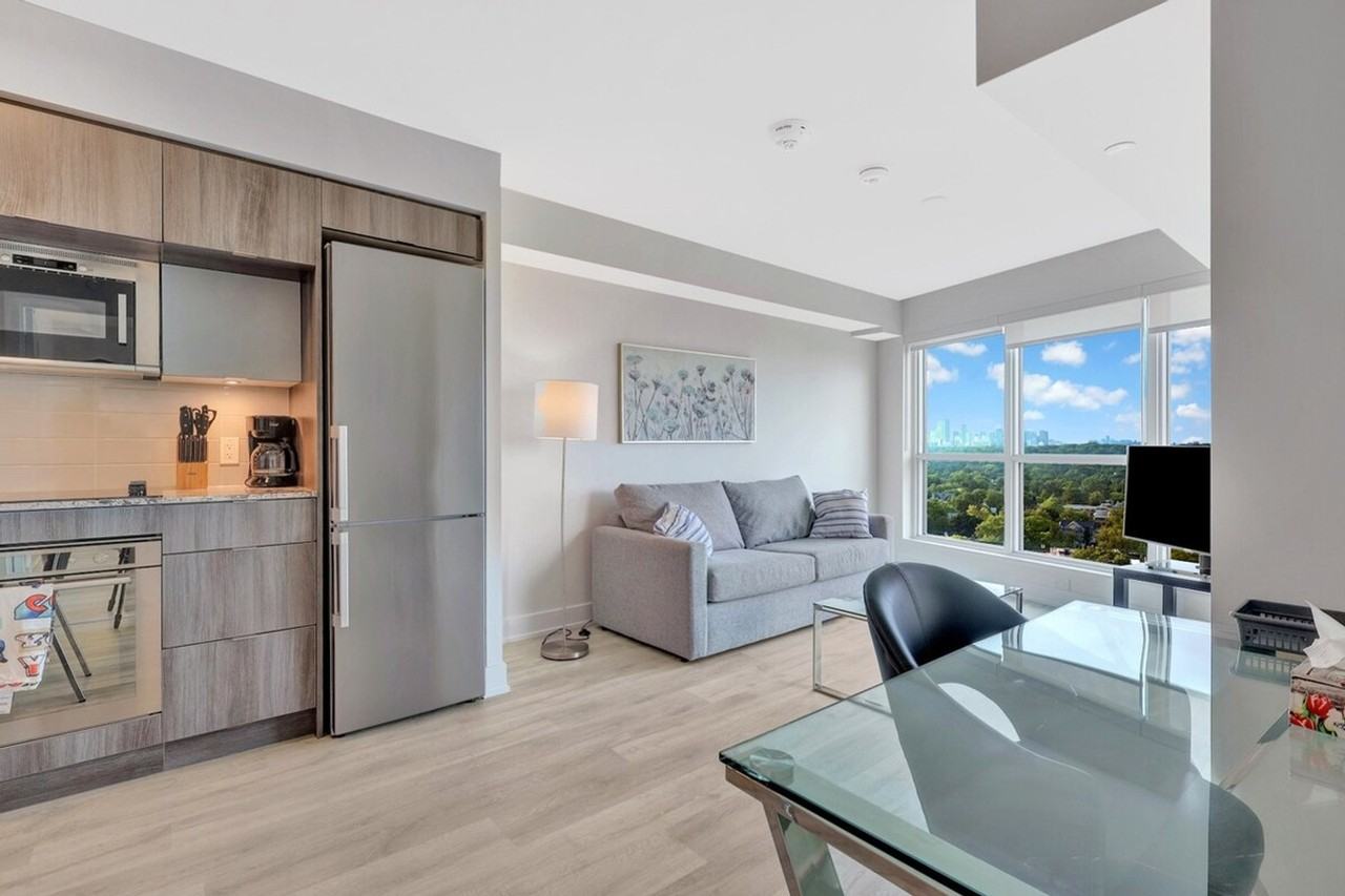 585 Bloor Street East - Photo 2 of 35