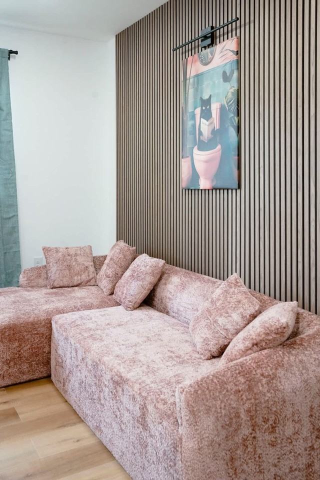 1384 Ridge Avenue - Photo 7 of 79