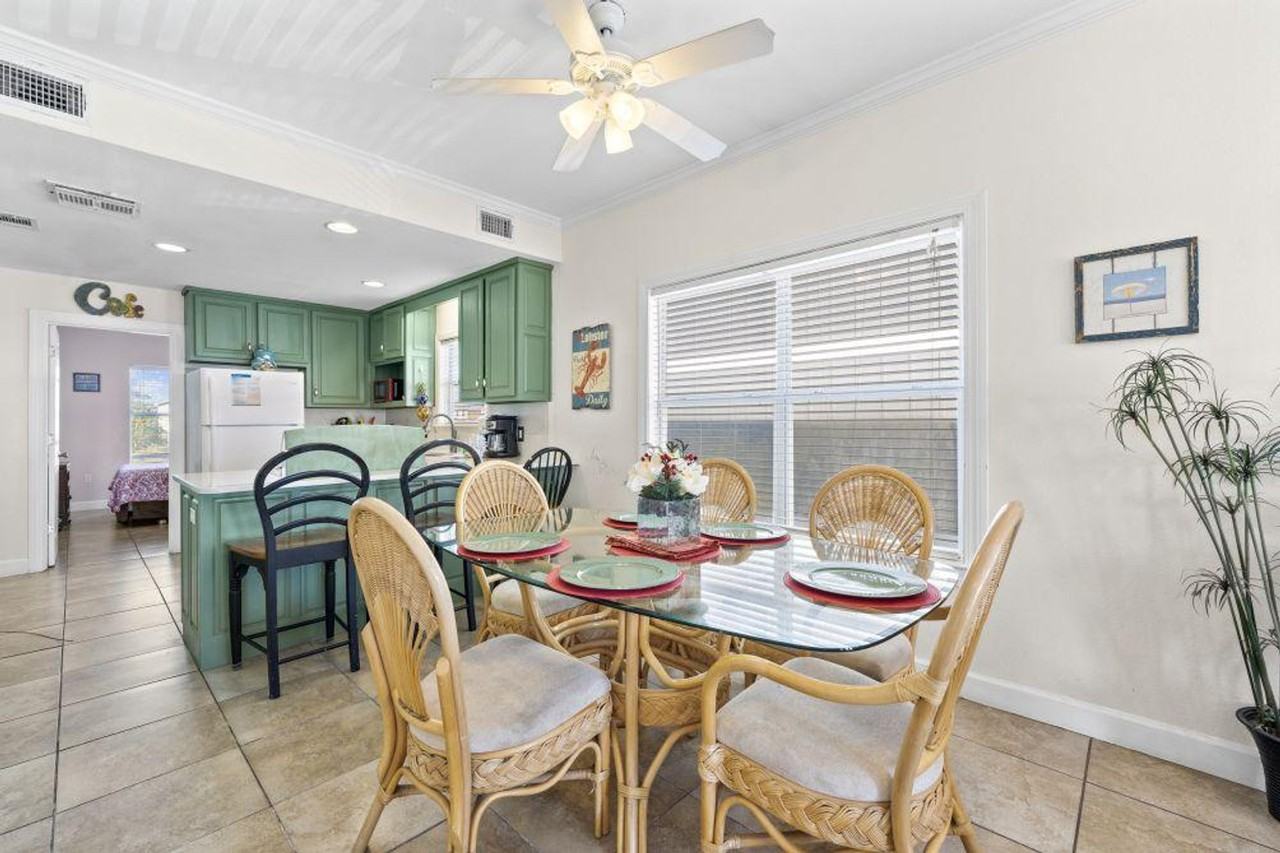 1412 W Beach Blvd #1338890P - Photo 6 of 22