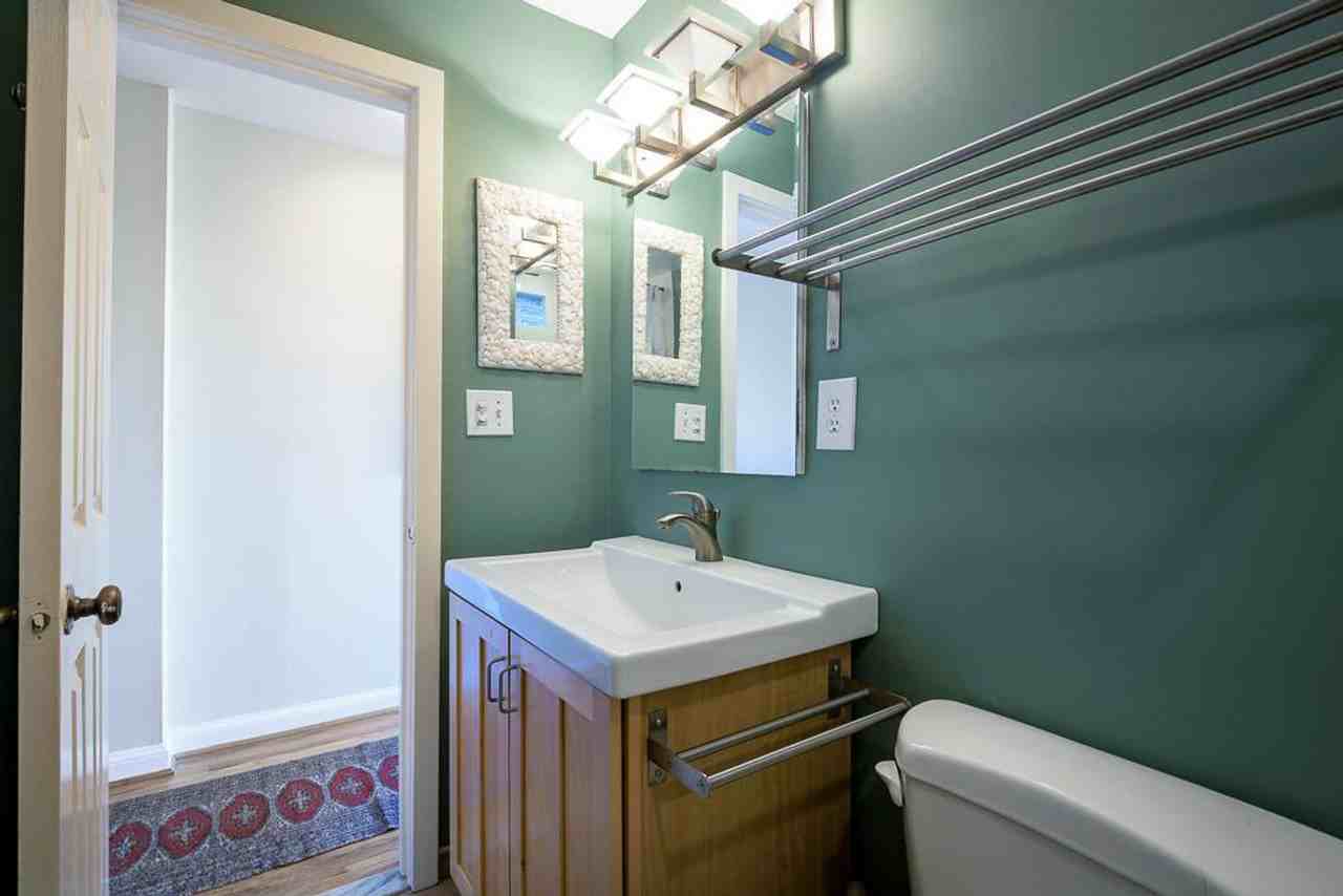 504 Capitol Ct Ne #170373P - Photo 5 of 17