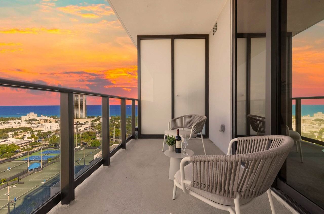 7144 Byron Avenue - Photo 5 of 39