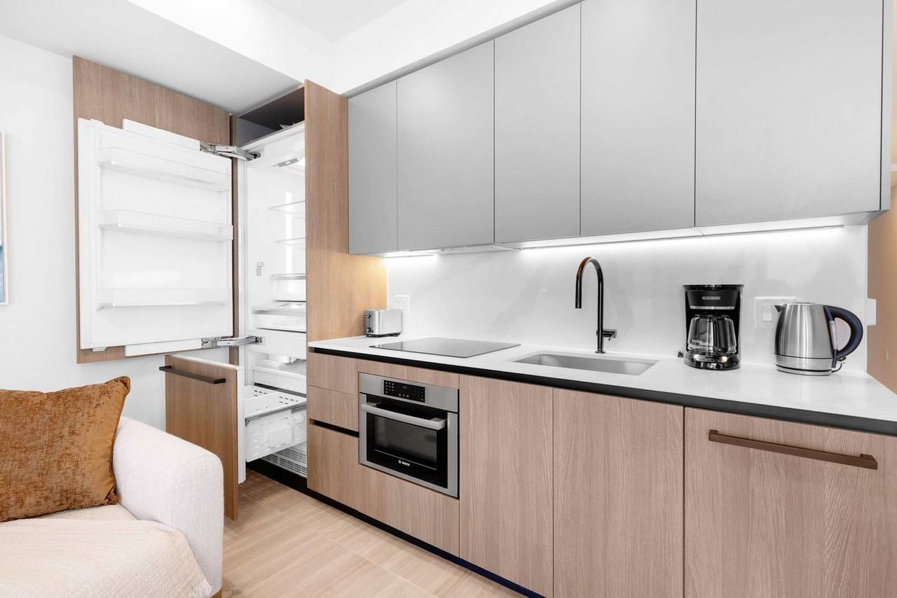 7144 Byron Avenue - Photo 7 of 39