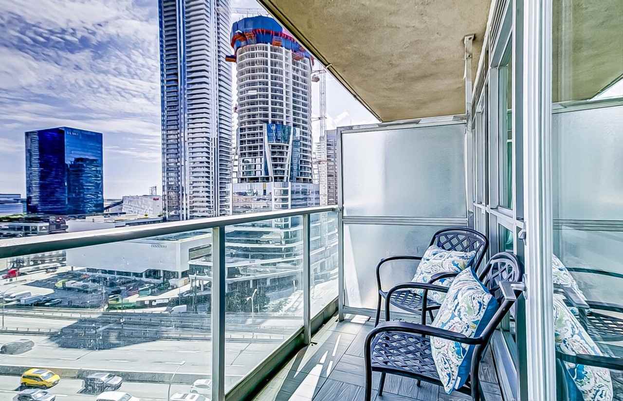 18 Yonge St #1345792P - Photo 2 of 13