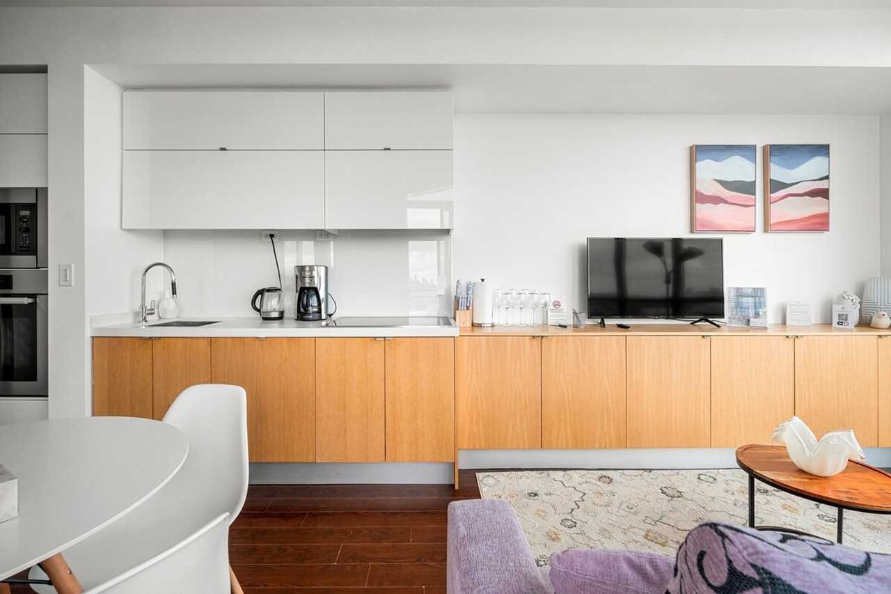 1 Iceboat Terr #1345794P - Photo 3 of 16