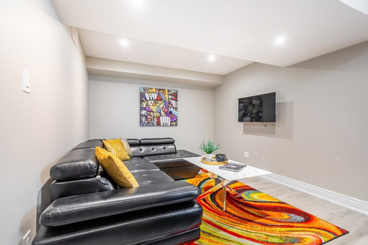 114 Shoreview Pl #1345875P - Photo 3 of 50