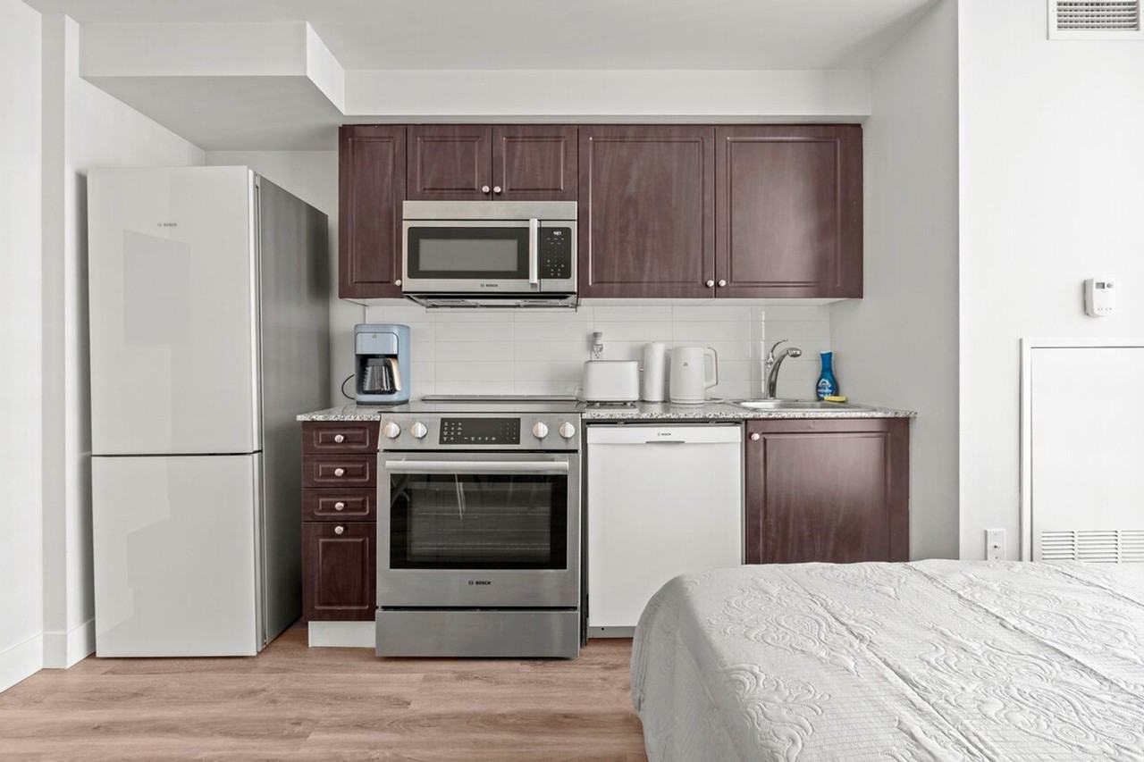 211 Fort York Blvd #1345920P - Photo 3 of 21