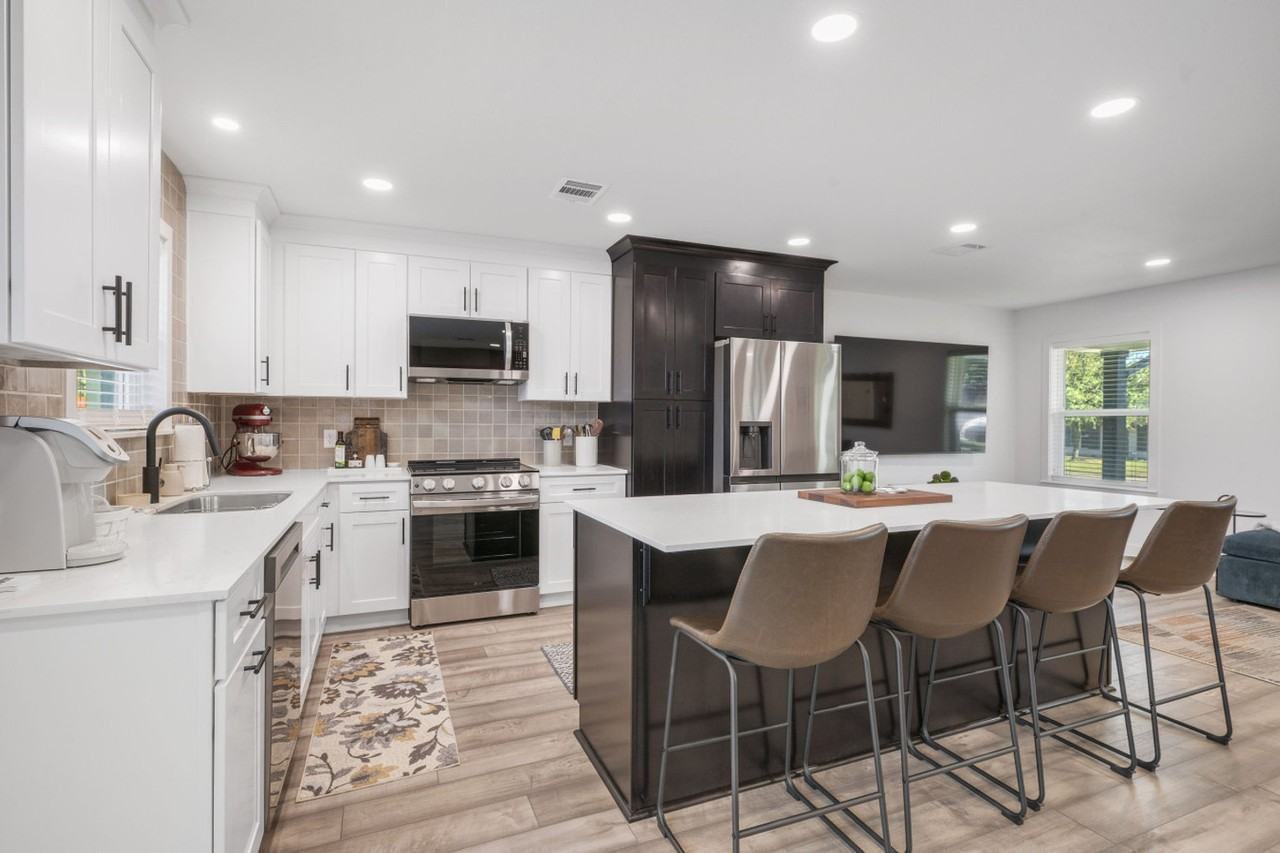 1611 Armistead St #1344599P - Photo 5 of 31