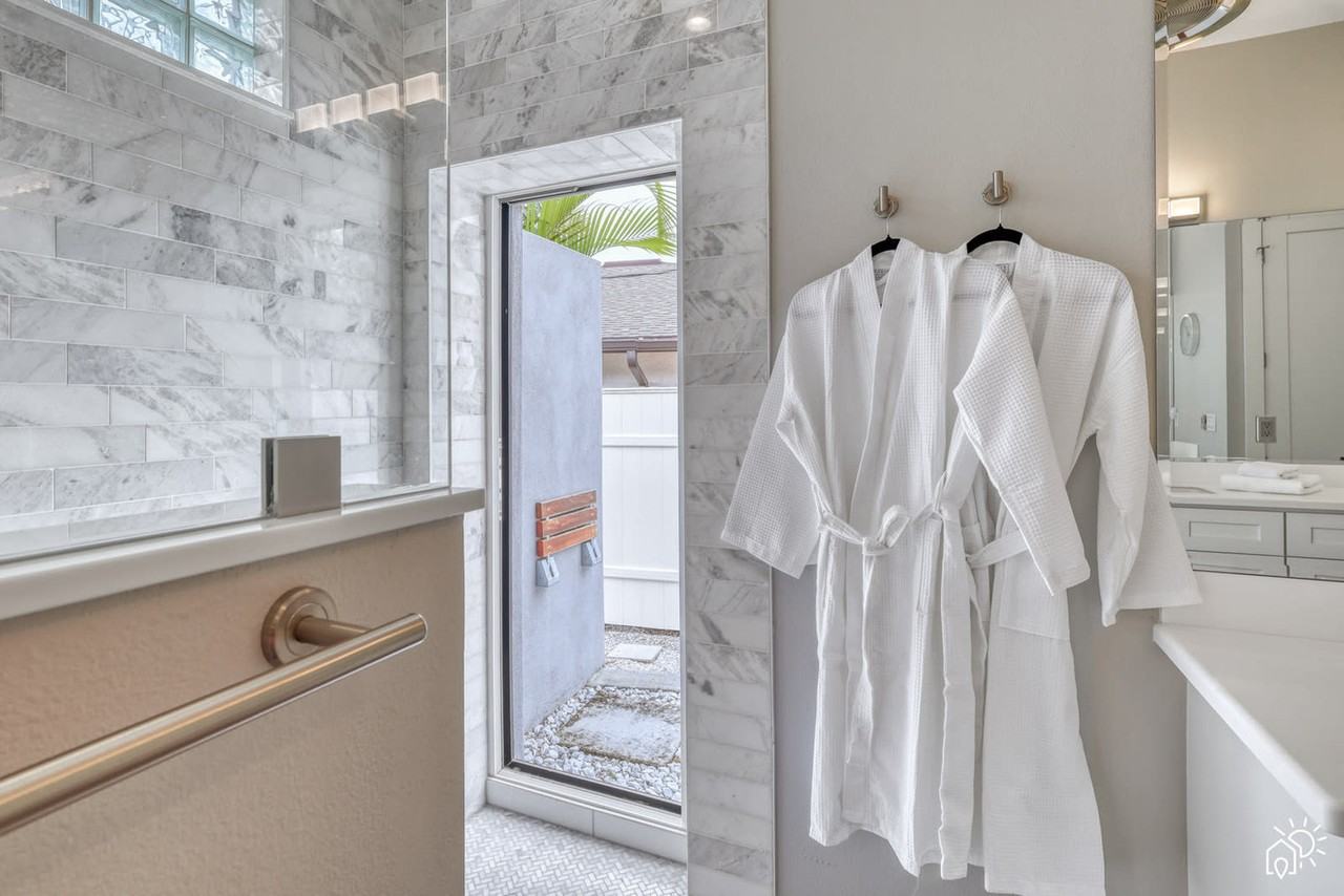 1669 Colleen St #1346496P - Photo 3 of 50