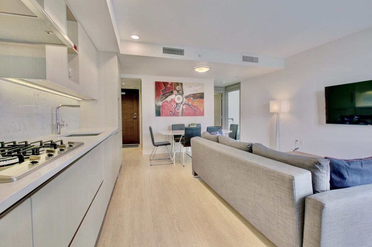 32 Smithe St #1345530P - Photo 2 of 26