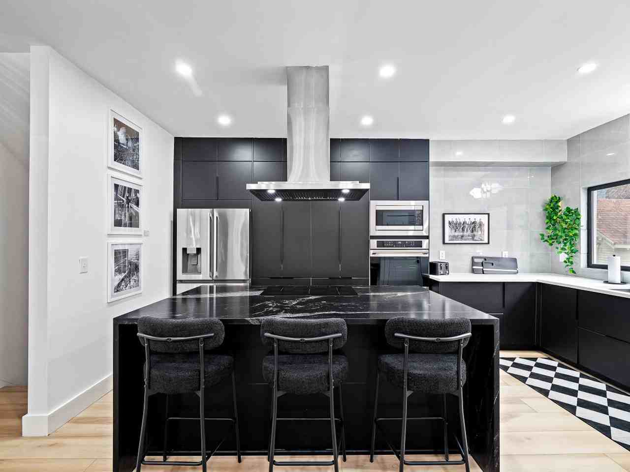 25 N Rose Blvd #1325707P - Photo 5 of 50