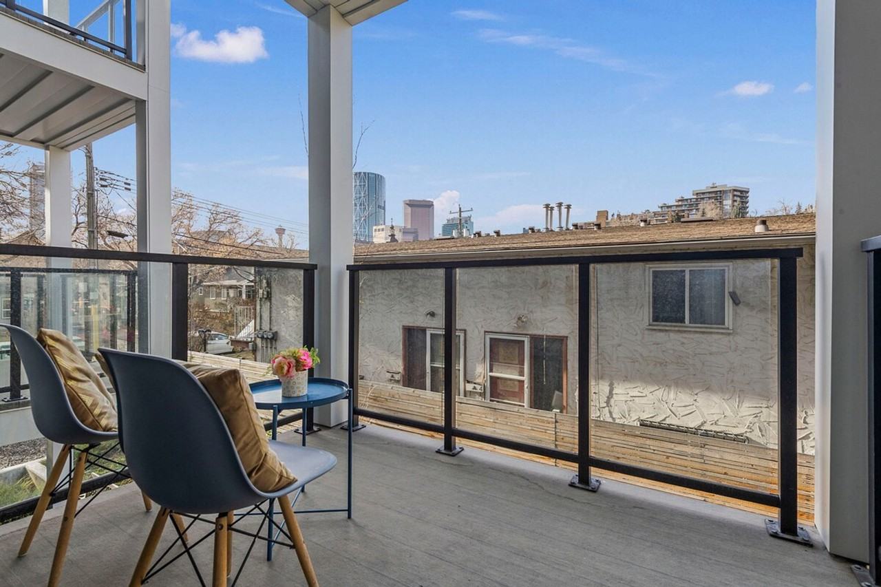 455 1 Ave Ne #1353868P - Photo 2 of 25