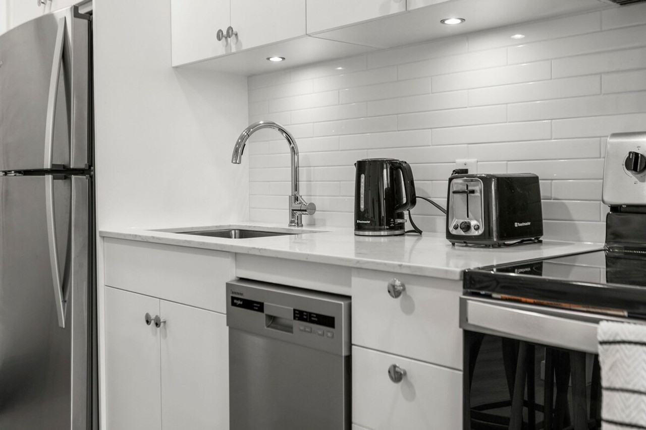 455 1 Ave Ne #1353868P - Photo 4 of 25