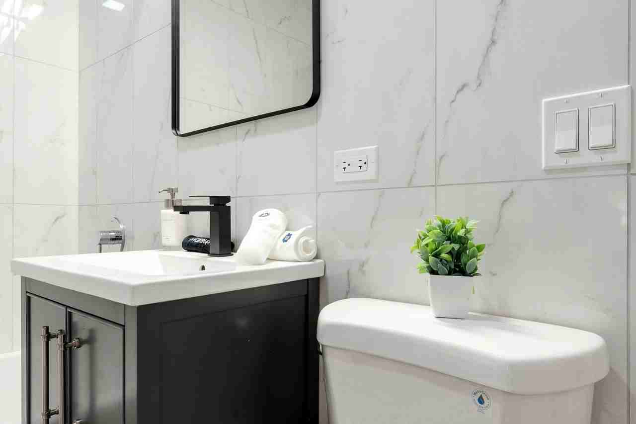 618 W Patterson Ave #1354352P - Photo 6 of 48