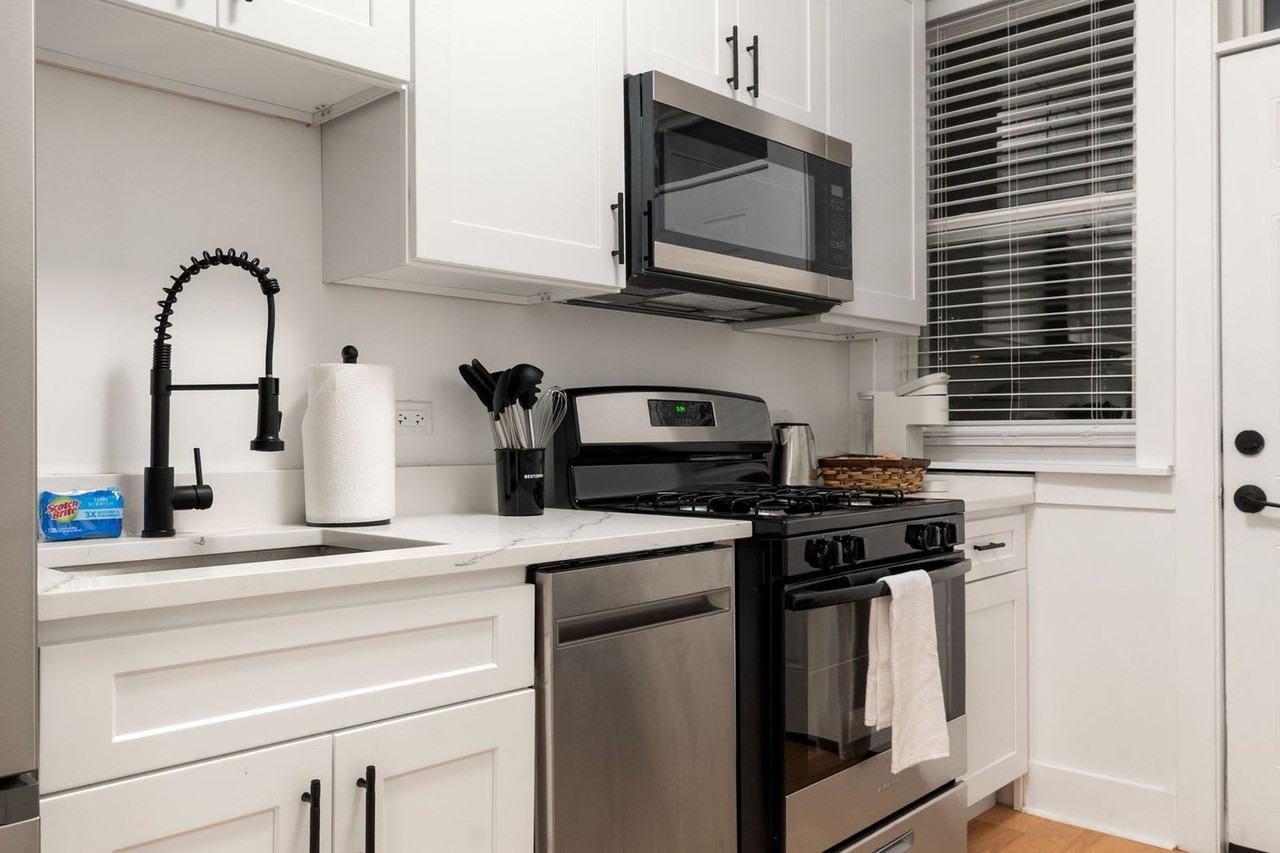 618 W Patterson Ave #1354352P - Photo 7 of 48