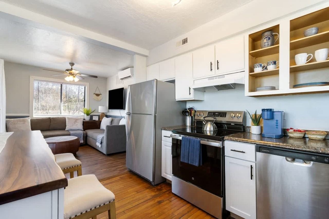 9714 11th Bay St #1354823P - Photo 6 of 17