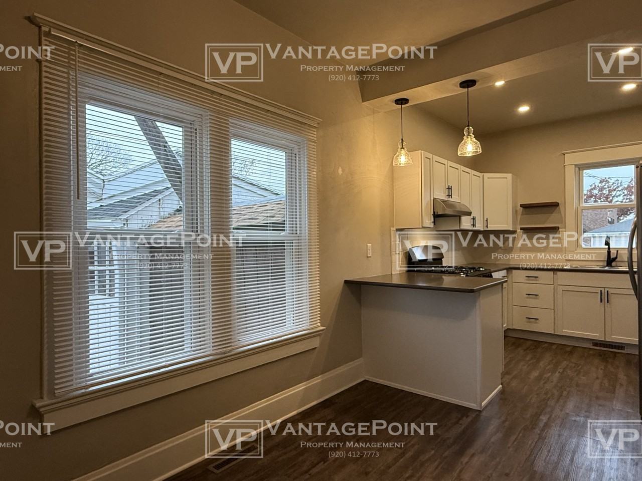 111 North Van Buren Street - Photo 4 of 17