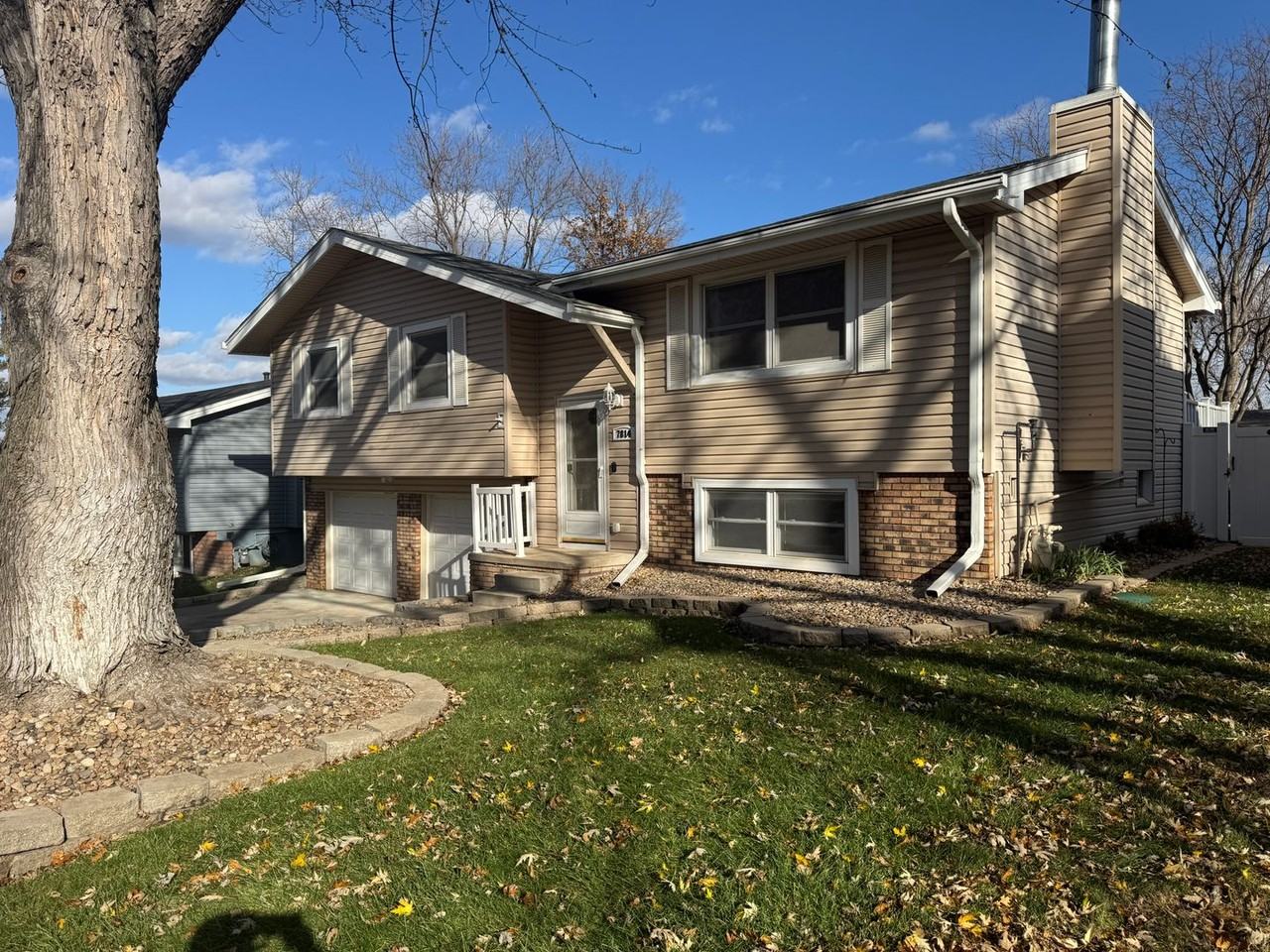 7814 Leafplum Drive - Photo 3 of 39