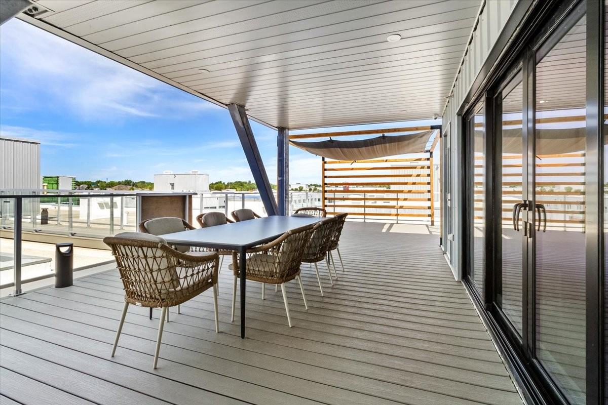 2e Avenue #115 - Photo 6 of 22