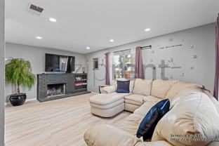 325 Falcon Dr - Photo 1 of 1