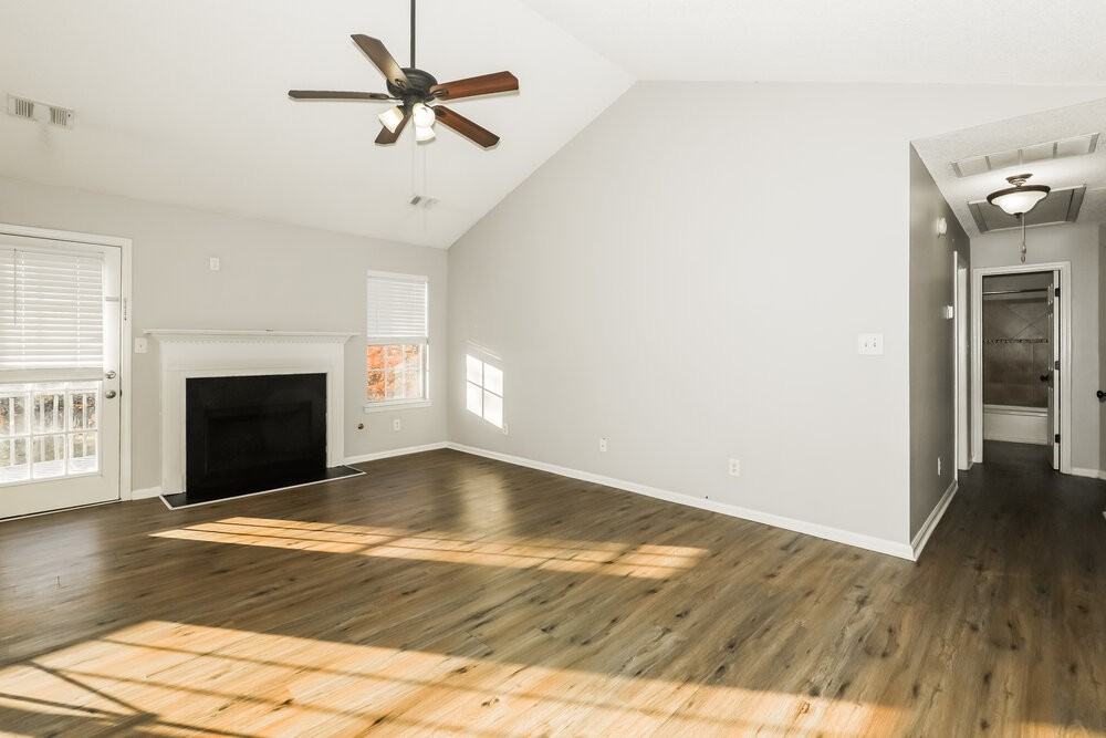 200 River View Ct - Photo 4 of 17