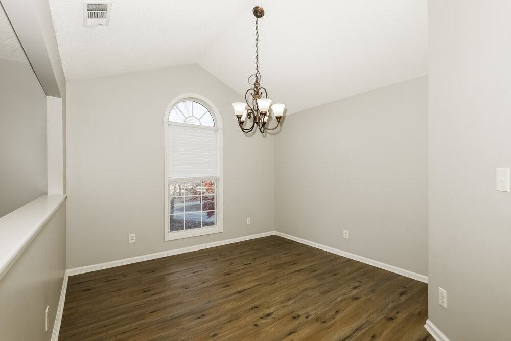 200 River View Ct - Photo 6 of 17