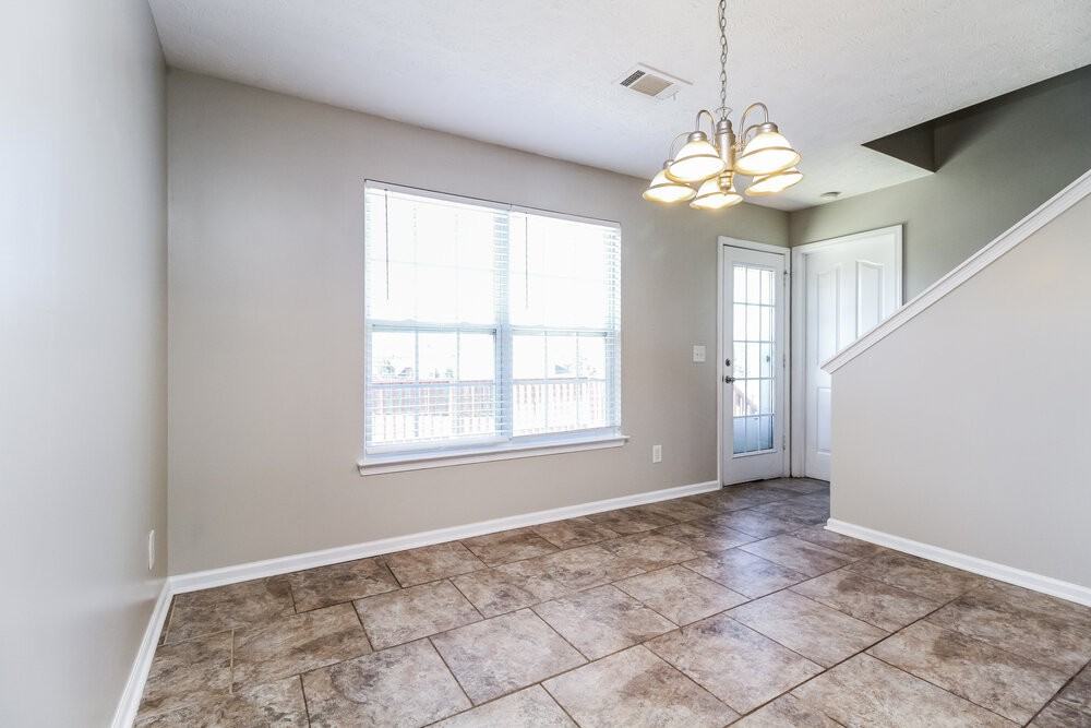 176 Lyndhurst Dr - Photo 6 of 16