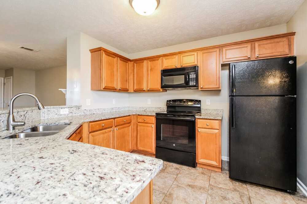 176 Lyndhurst Dr - Photo 7 of 16