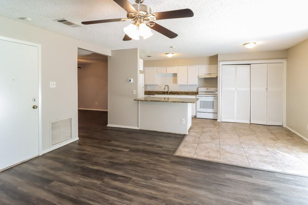 521 Annapolis Dr - Photo 4 of 15