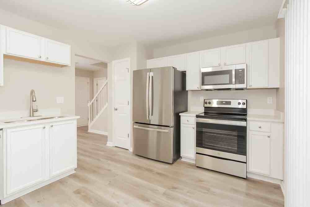 6516 Lynmont Dr - Photo 7 of 16