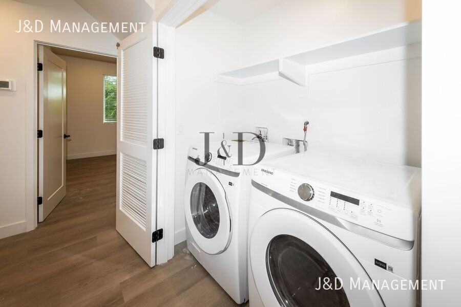 1930 Broadway Street - Photo 6 of 22