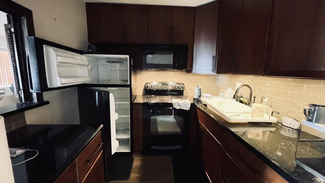 23 Easthampton A #23 - Photo 3 of 14